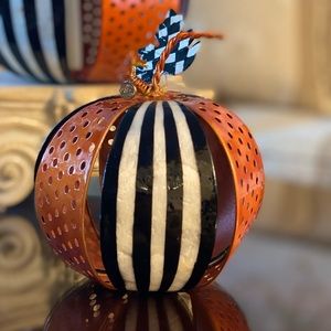 Small MacKenzie-Child’s Striped Filigree Pumpkin ✨NWT✨